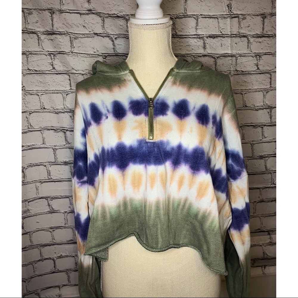 Cropped hoodie